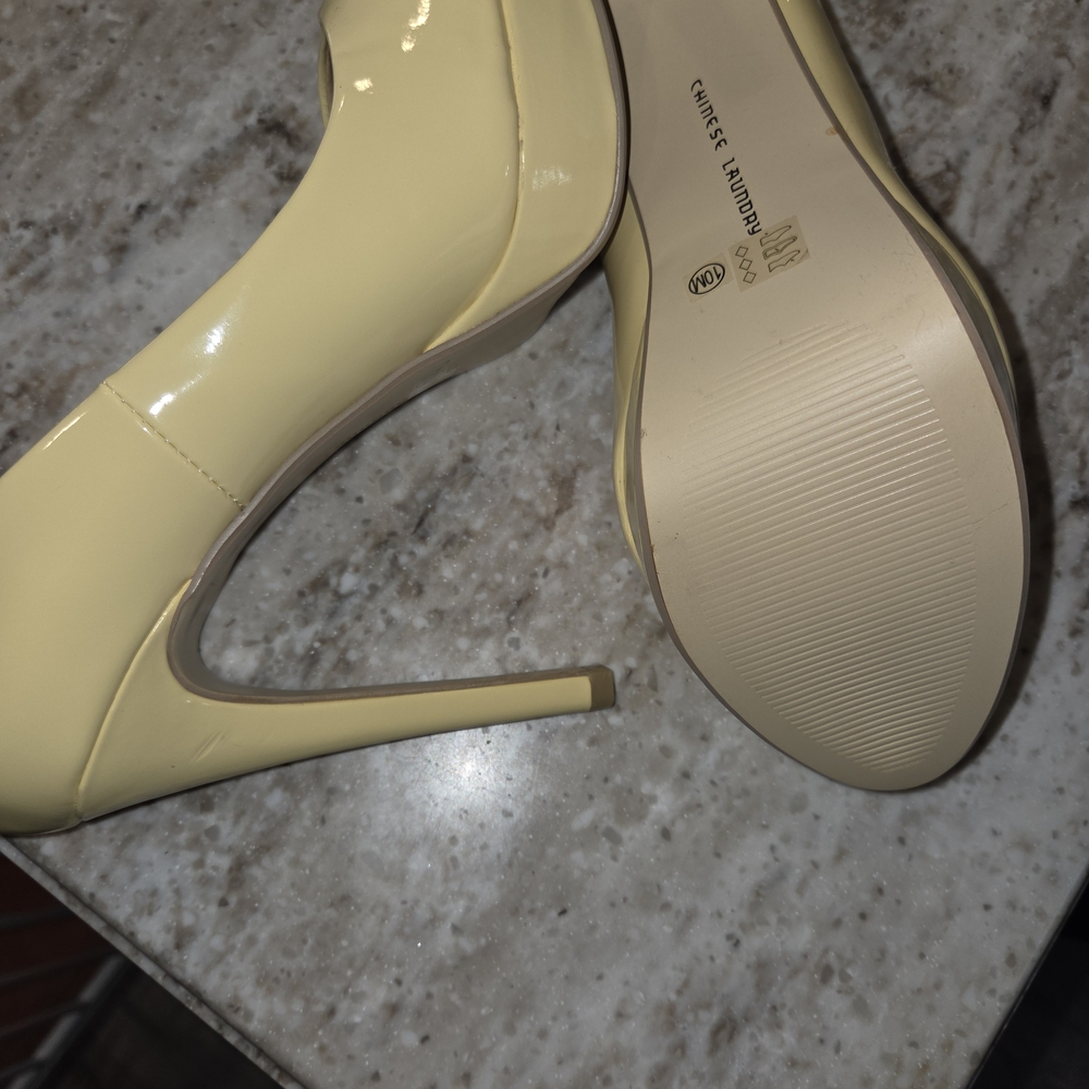 Chinese Laundry Yellow Patent Heels - Picture 3 of 5